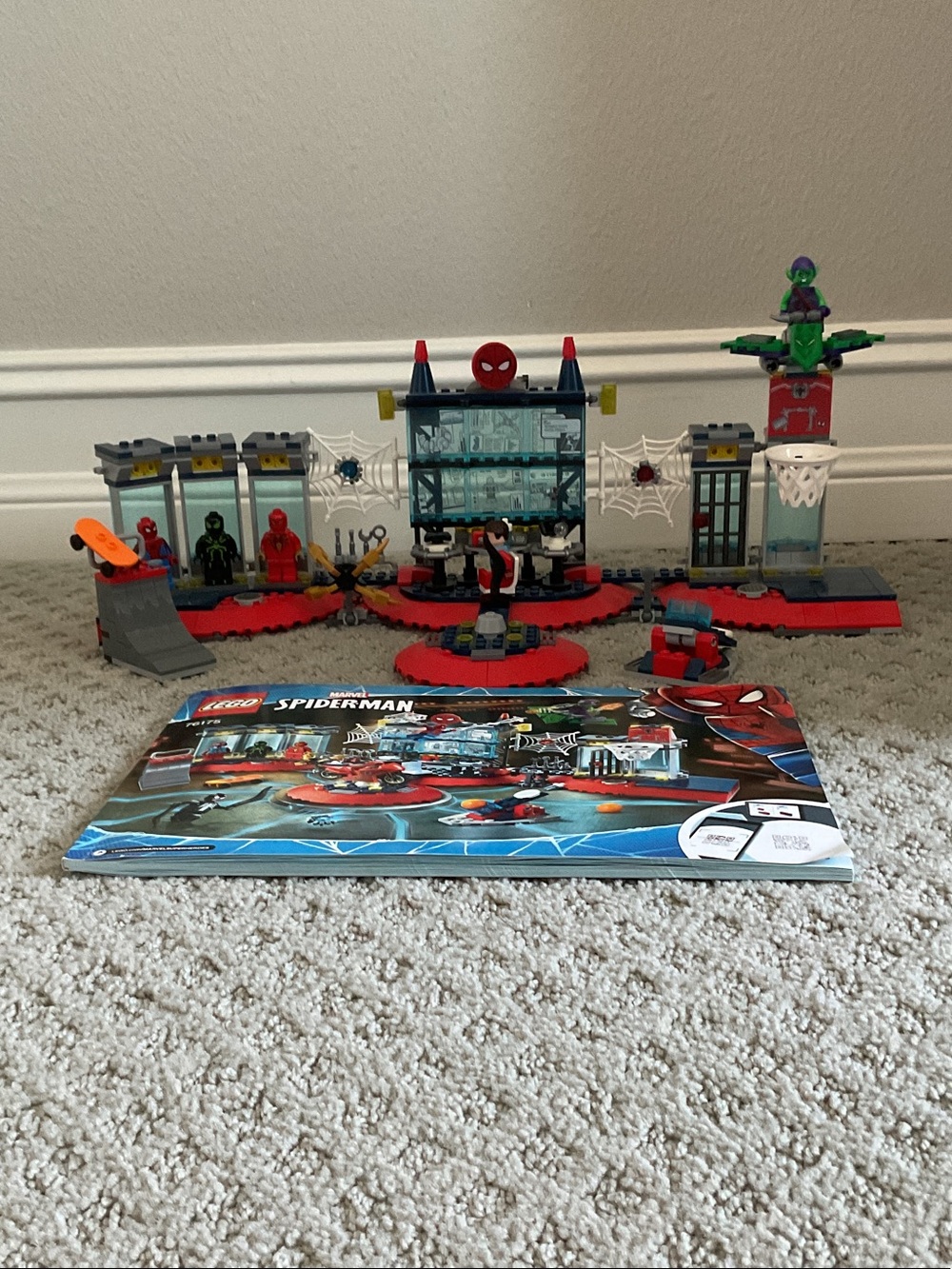 LEGO Spider-Man Red and Black Superhero Playset - Official LEGO